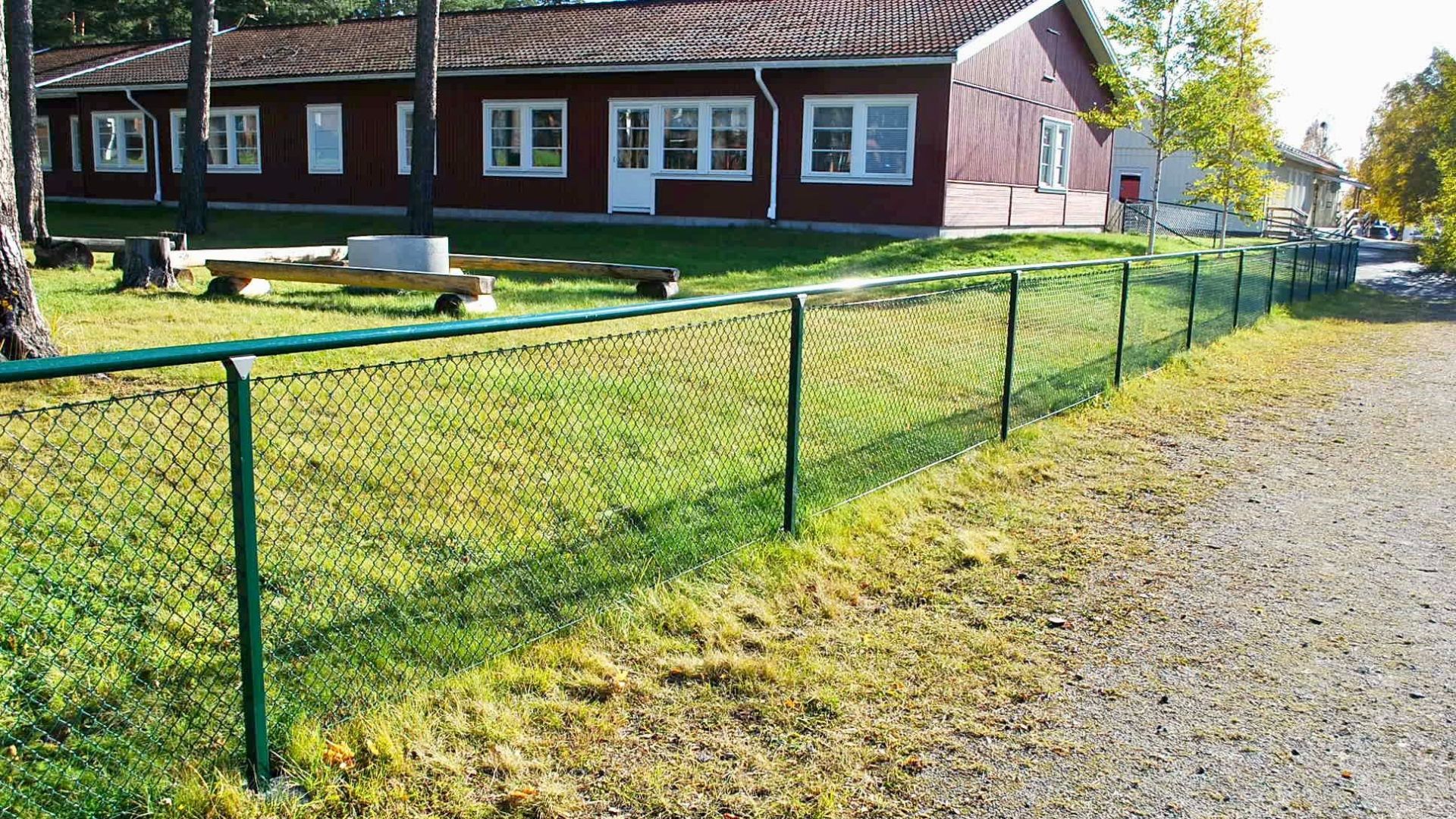 Stängsel och grindar för förskola, skola och villa